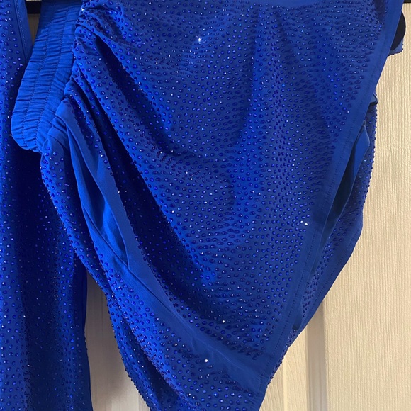 QOS Rhinestone Athletic Set - Picture 4 of 5